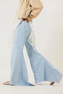 NWOT Free People We The Free Live Wire Flare Jeans Sample Light Wash 32
